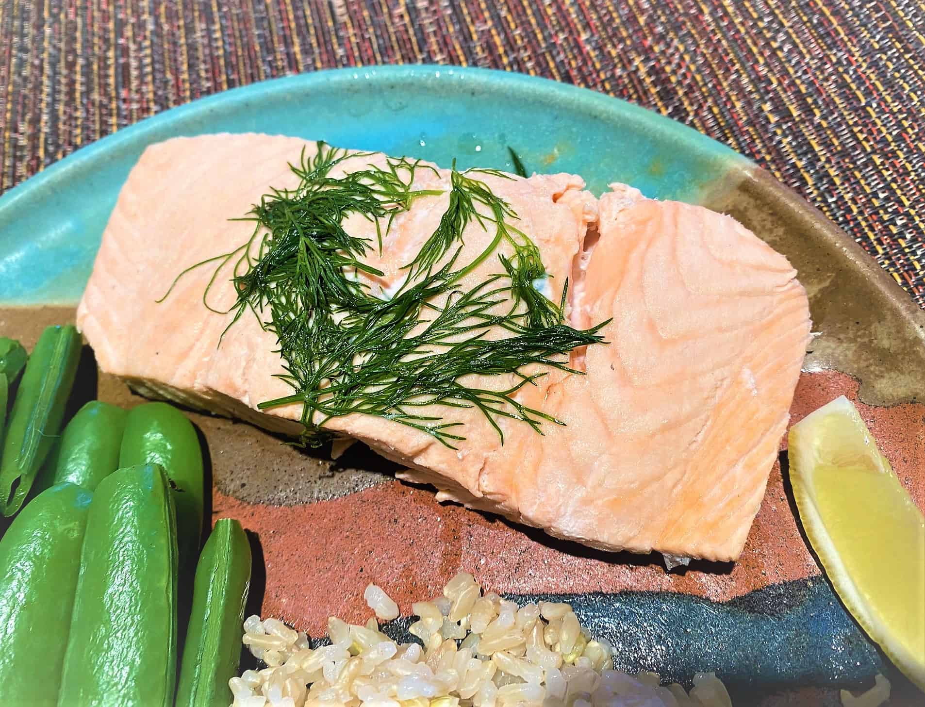 Poached salmon fillets with dill and lemon 🐟 – Food Hall by Jani