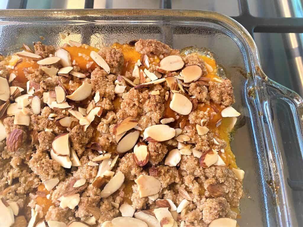 Baked apricot crumble