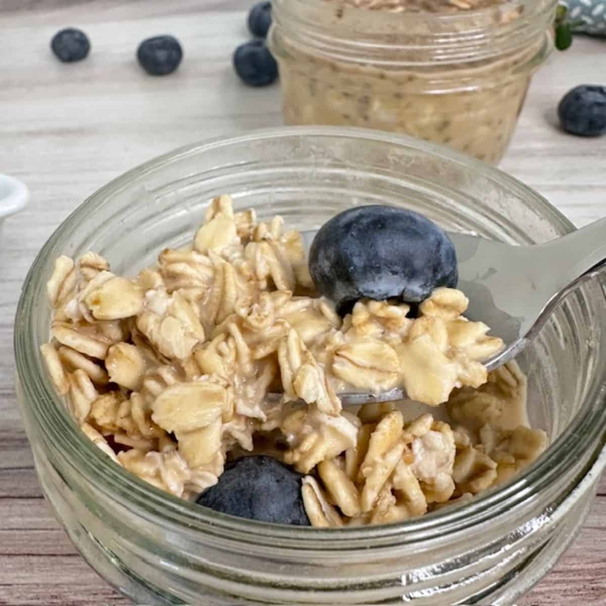 Overnight Oats with Peanut Butter Powder